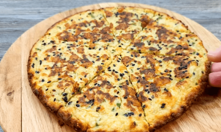 Pancake di avena al formaggio con erbe aromatiche