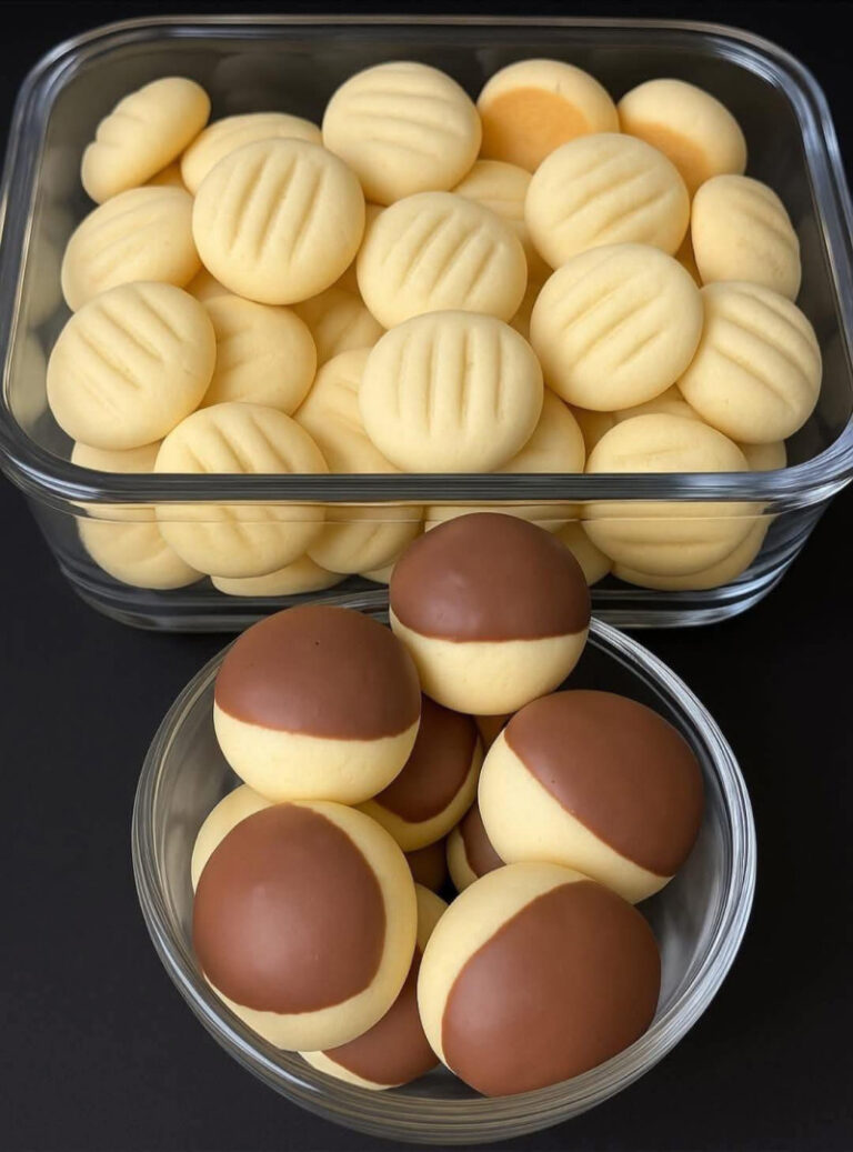 Biscotti Magici alla Maizena: Morbide Delizie con 3 Ingredienti!